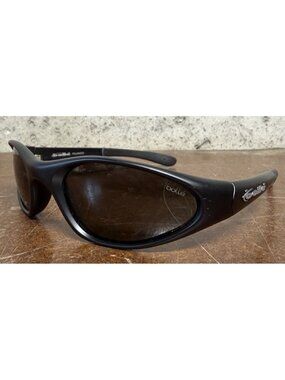 Vintage Bollé Swisher 11622 Mauritius Matte Black Wrap Polarized Sunglasses